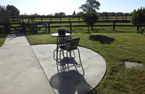 Cambridge Bed & Breakfast | Grasslands Bed & Breakfast