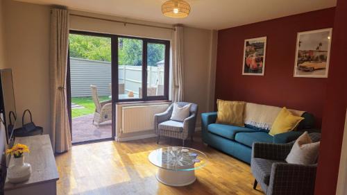 Horley House | Grassmere - 3 bed house with private garden