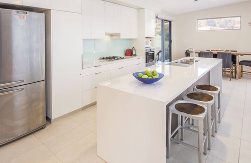 Yallingup House | Grasstree Views - peaceful, idyllic weekender
