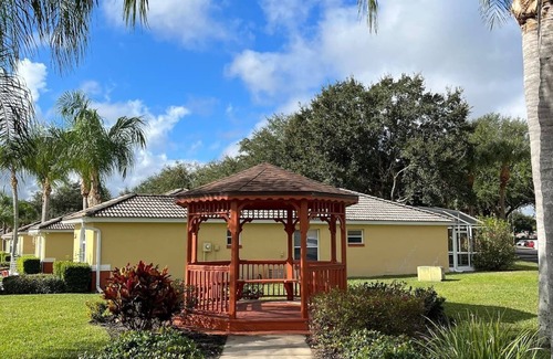 Haines City Villa | Gratitude Getaway a Snow bird friendly gated resort 3 bed and 2 bath
