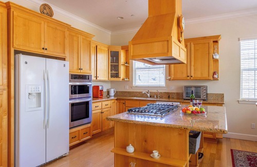 Graton House | Graton, Hot Tub, BBQ, Nature & Family Fun