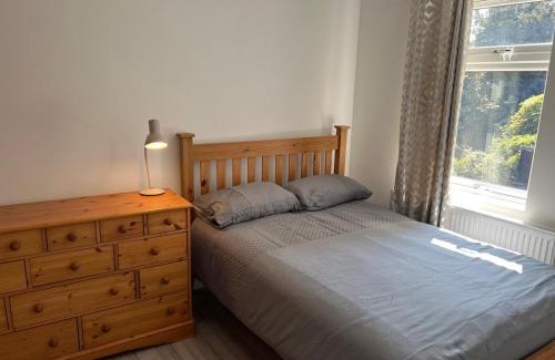 Tooting House | Graveney House Private Rooms