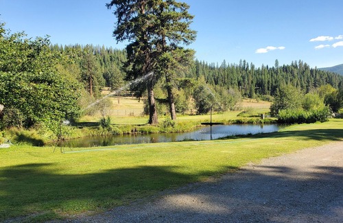 Lolo Cabin | Graves Creek Cabin get away .