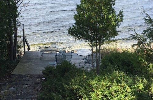 Sturgeon Bay House | Gray Gull Cottage-Waterfront Home