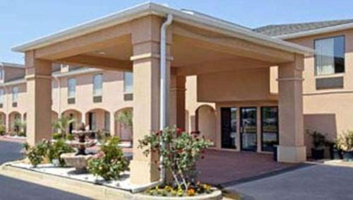 Gray Hotel | Gray Inn & Suites
