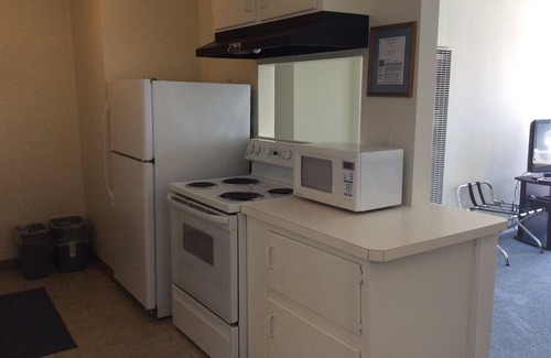 Morro Bay Apartment | Gray's Inn & Gallery