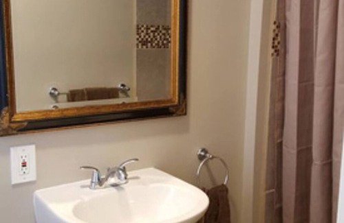 Fairbury Bed & Breakfast | Grayhouse Inn - Room #9