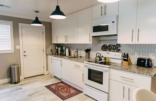 East Memphis Apartment | Graze House by Pettigrew Adventures