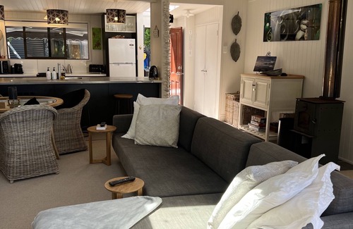 Tryphena House | -Great Barrier Cloud Nine -