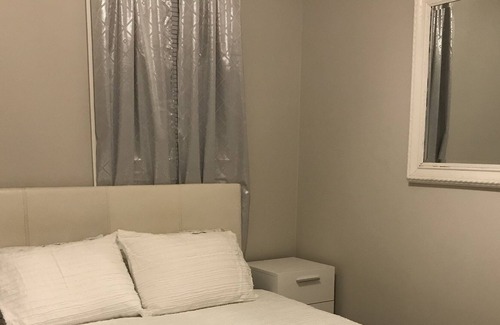 Little Italy House | Great 3 Bedroom House in Little Italy, near CWRU, CIM, Hospitals