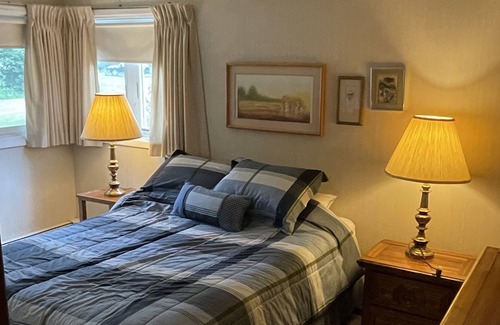 Framingham House | Great 3 Bedroom older house close to Boston, Worcester and other great locations