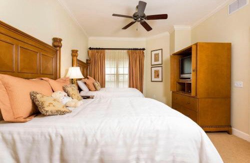 Reunion Apartment | Great 3 Bedroom Vacation Apartment with Balcony at Reunion Resort RE1356