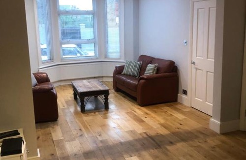 Tooting Apartment | Great 4 Bedroom home in Tooting