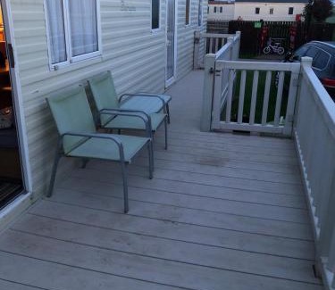 Heacham Other | Great 6 Berth Caravan With Side Decking In Heacham Ref 21054A