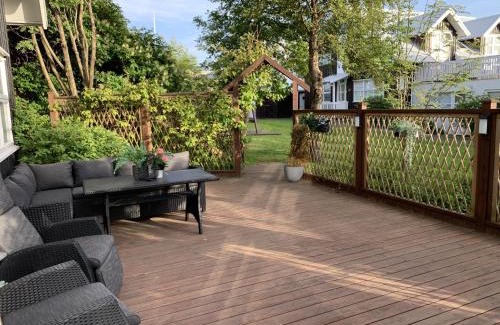 Breidholt House | Great 8 person house Reykjavik free use of car!