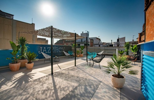 El Camp de l'Arpa del Clot Apartment | Great apartment in Sagrada Familia with 2 bdrm