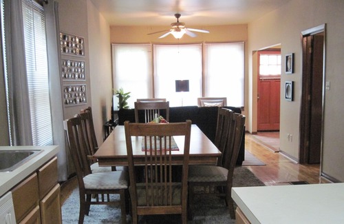Brewers Hill Apartment | Great apartment minutes from downtown, lake, Marquette U., UW-Milwaukee & MSOE.