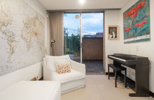 Lalinde Apartment | Great apt w/ 2 terraces, pool, gym & working area
