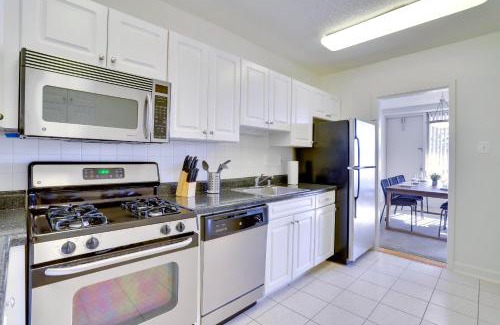 Aurora Highlands Apartment | Great Apt w All You're Needing