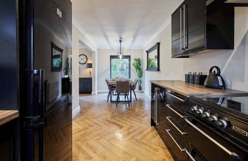 Great Ayton House | Great Ayton Townhouse Retreat-Sleeps 6-3Bed-2Bath