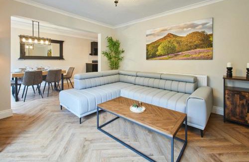 Great Ayton House | Great Ayton Townhouse Retreat-Sleeps 6-3Bed-2Bath