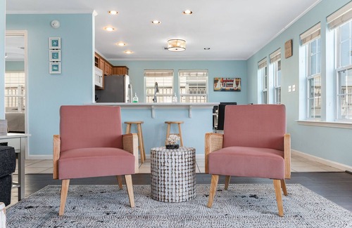 Port Bolivar Cottage | Great Back to School Dealsl! 4 minute walk to beach!