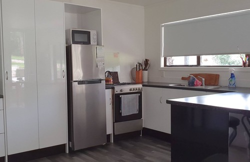 Great Barrier Island House | Great Barrier Island Okiwi AshleyRose cottage.