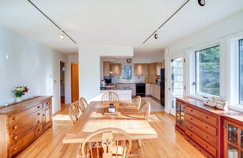 Glendale House | Great Barrington Lakeside Getaway w/Kayak & Grill