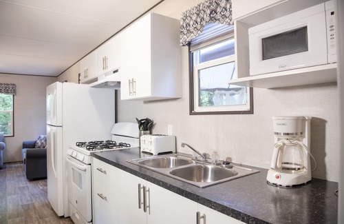 Bracebridge House | Great Blue Resort Bonnie Lake Resort