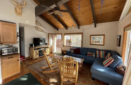 Pioneer Trail Ski Chalet | Great Cabin Available as a Seasonal Lease Available 31 days or more