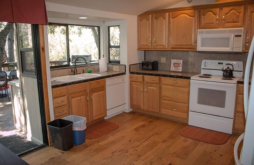 Incline Cabin | Great cabin near Yosemite!