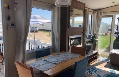 Harwich Other | Great Caravan With Decking And Wi-Fi At Dovercourt Holiday Park Ref 44002F
