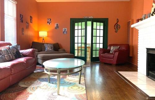 Old Enfield Apartment | Great central location downtown Austin-Fenced area for dogs, near UT