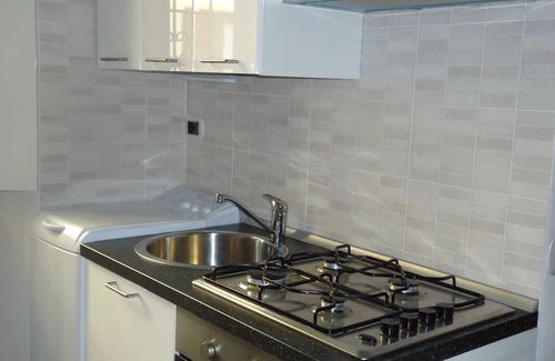 Tricolore Apartment | Great CENTRAL LOCATION Luxury Comfortable Romantic APARTMENT Fully Furnished