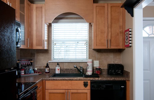 Athens Condo | Great Condo Available for an Athens Visit, very close to campus and downtown