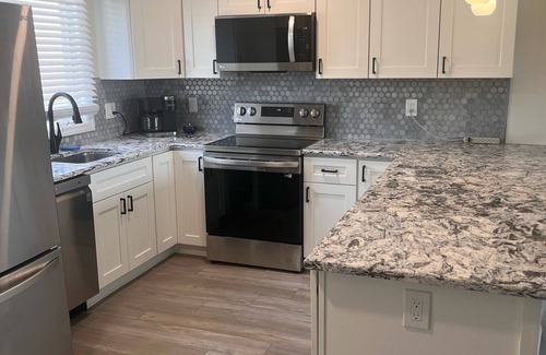 Southend Condo | Great Condo With Ocean Views!