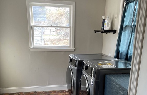 Norwood House | Great Cozy Peaceful 3 Bedroom Home