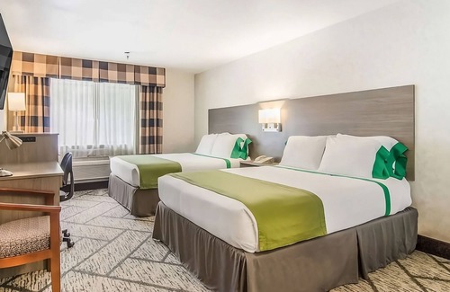 Poulsbo Resort | Great Deal in GuestHouse Poulsbo! Free Parking & Breakfast, Pets are Welcome!