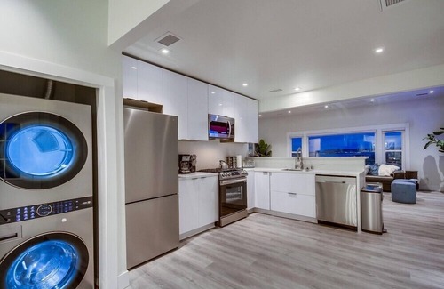 Middletown House | Great Escape 3 w/Views, Hot Tub, Games, Safari Tent, Golf
