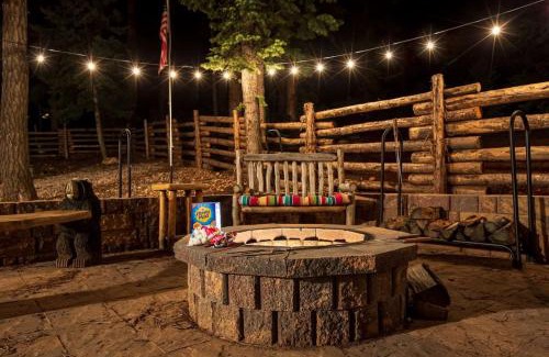 Duck Creek Village House | Great Escape Retreat Hot Tub Fire Pit