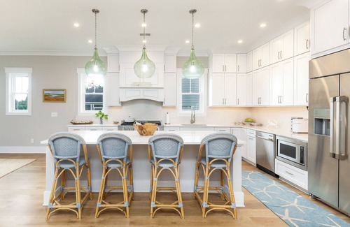 Isle of Palms House | GREAT FALL/WINTER RATES/ROOFTOP/POOL/LUXURY/3 MINUTE TO BEACH/NEAR SULLIVAN'S