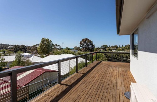 Victor Harbor House | Great Family Holiday House in Central Location