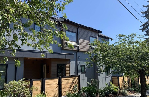 Grandview-Woodland House | Great Family Home, Central Location