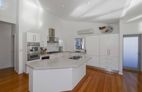 North Avoca House | Great Family House Close To Beach
