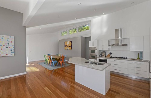 North Avoca House | Great Family House Close To Beach