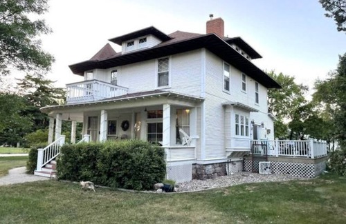 Miller House | Great Family Retreat