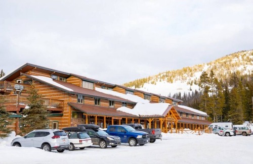 Moran Apartment | Great Find! 2 Great Accommodations, Near to Attractions, Parking, Pet-Friendly!