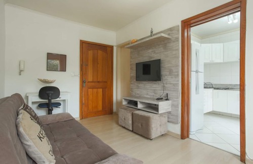 Passo da Areia Apartment | Great fit, Iguatemi Mall, Bourbon Country Mall, American Consulate