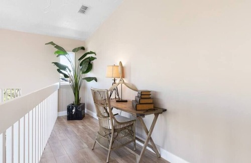 Marineland Acres House | Great Florida Vacation! Short walk to the Beach!