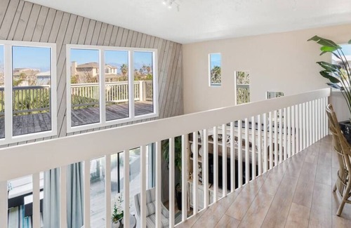 Marineland Acres House | Great Florida Vacation! Short walk to the Beach!